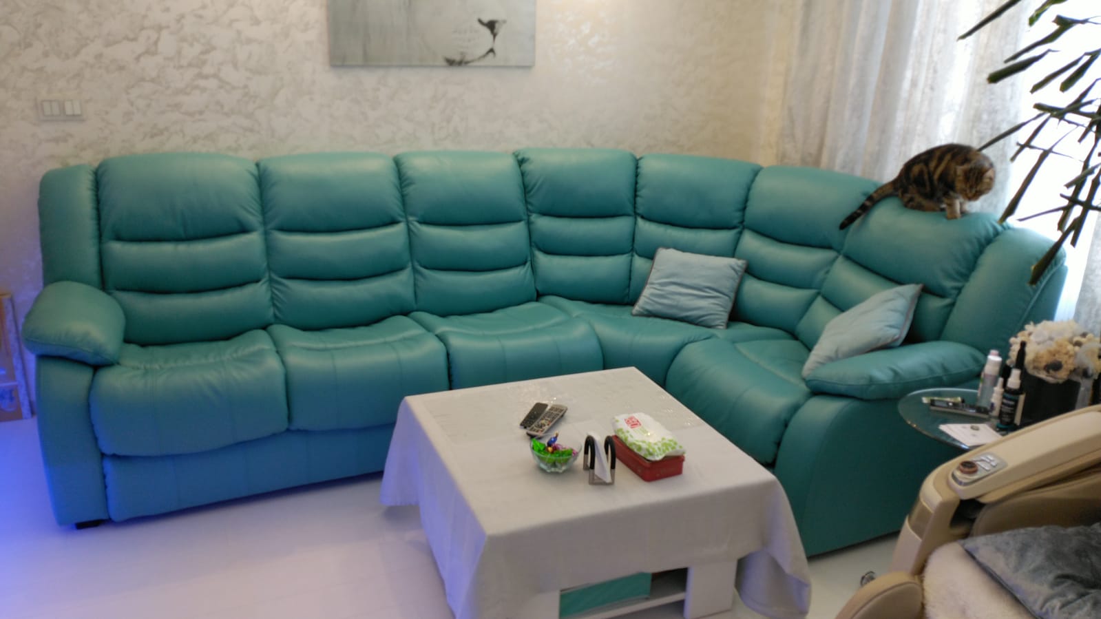 Перетяжка дивана на дому. Лисино-Корпус